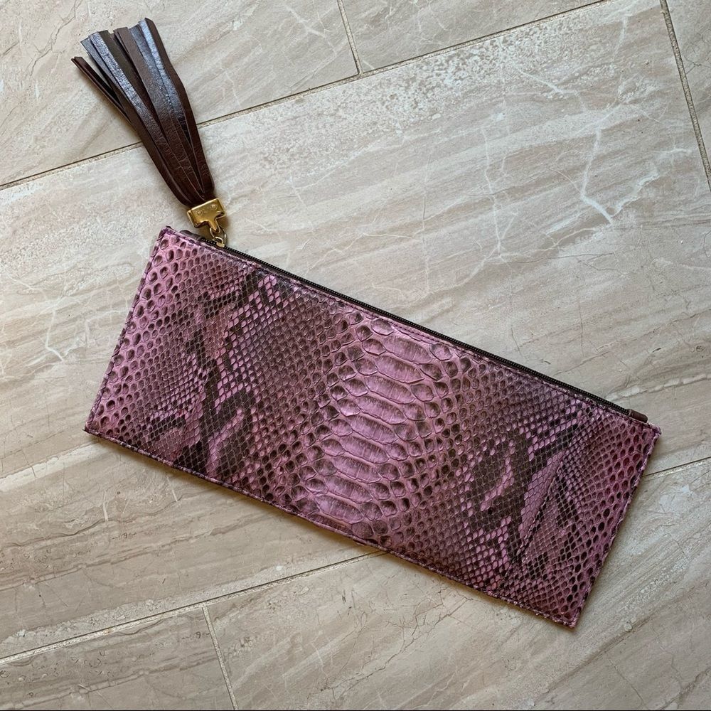 Elegant Pink Snakeskin Clutch